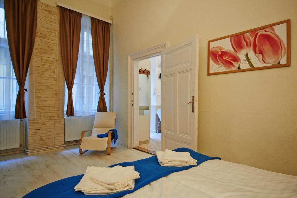 Budapest City Apartments Room photo