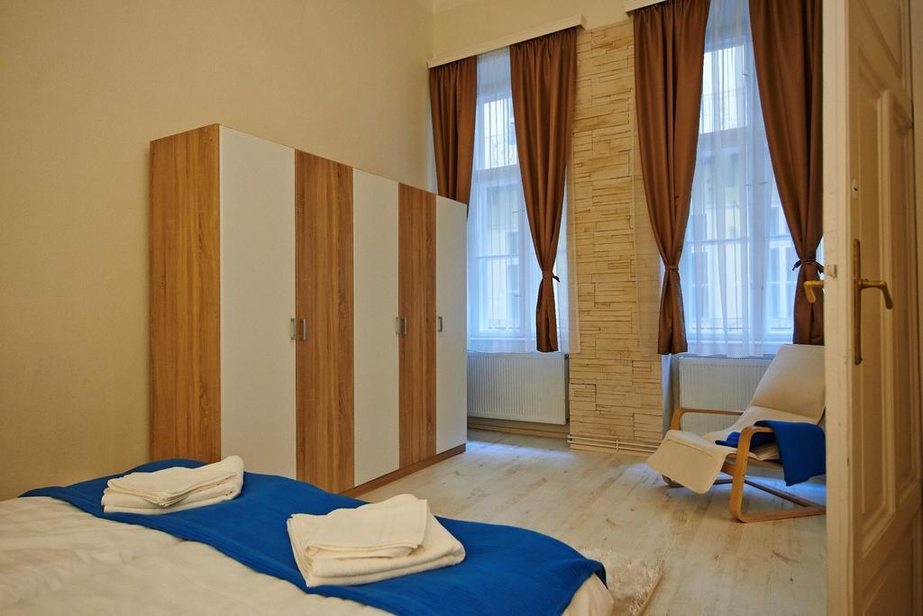 Budapest City Apartments Room photo